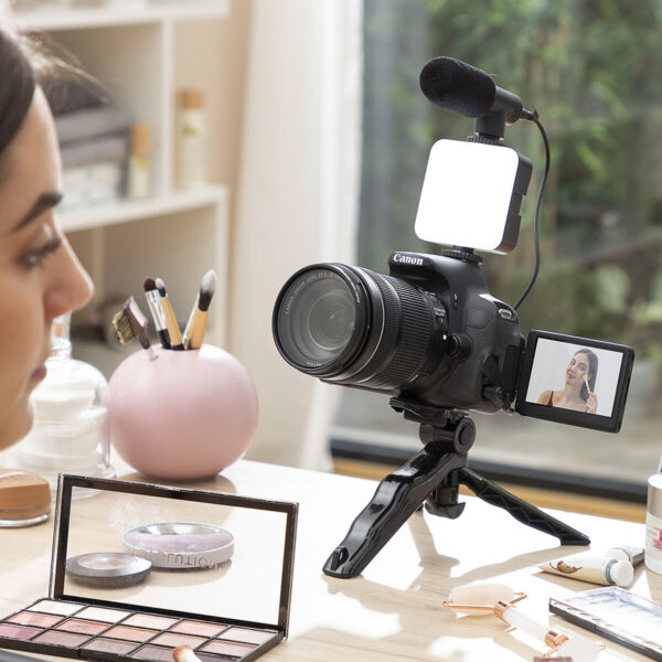Vlogging Kit mit Licht, Mikrofon und Fernbedienung Plodni InnovaGoods 6 Stücke – Bild 2