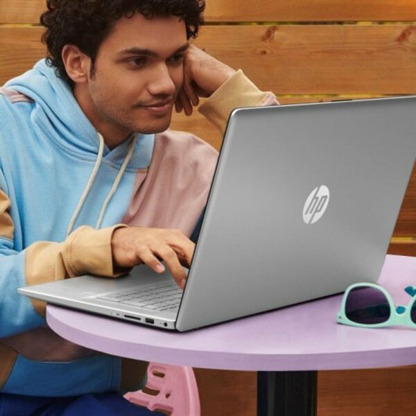 Laptop HP 9A2F7EA 17" Intel Core i3 8 GB RAM 512 GB SSD – Bild 5