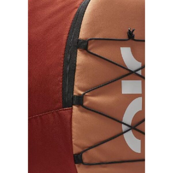 Lässiger Rucksack Nike BKPK DV6246 832 Granatrot – Bild 3